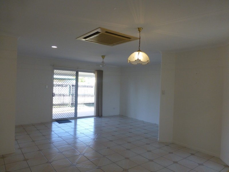 3/6 Peter Crt, Andergrove QLD 4740