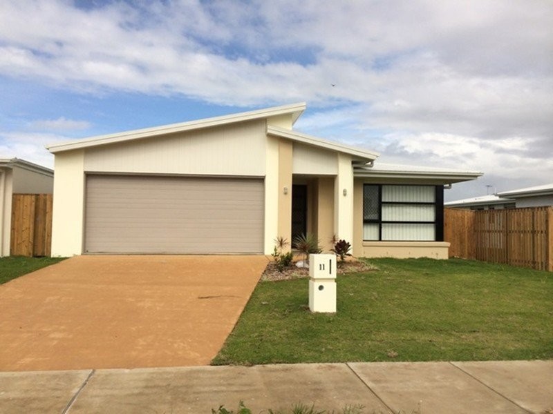 11 Henley Close, Blacks Beach QLD 4740