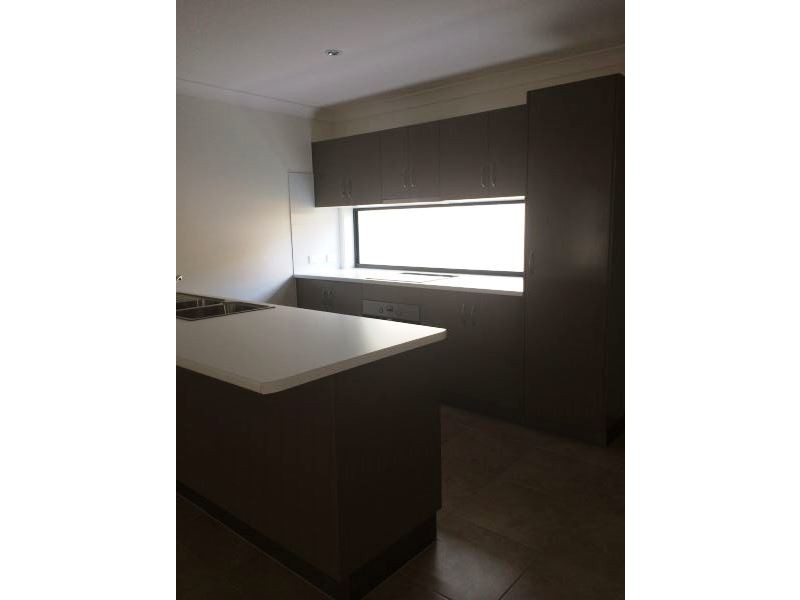 11 Henley Close, Blacks Beach QLD 4740