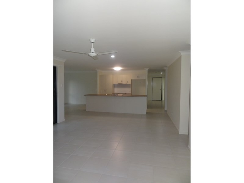 23 Scarborough Circuit, Blacks Beach QLD 4740