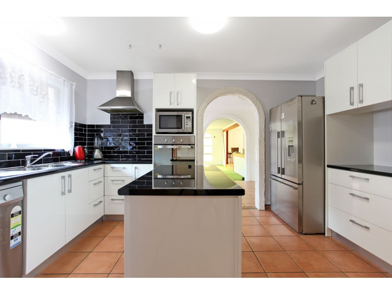 9 Gibson Street, West Mackay QLD 4740