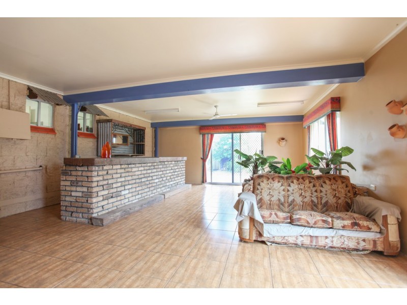 9 Gibson Street, West Mackay QLD 4740