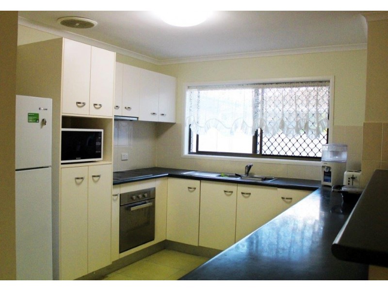 7 Downing Street, Ooralea QLD 4740