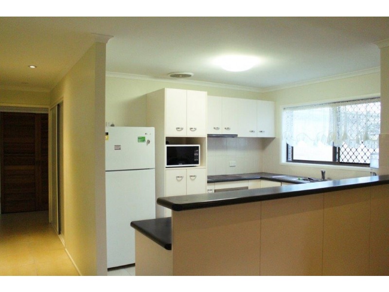 7 Downing Street, Ooralea QLD 4740