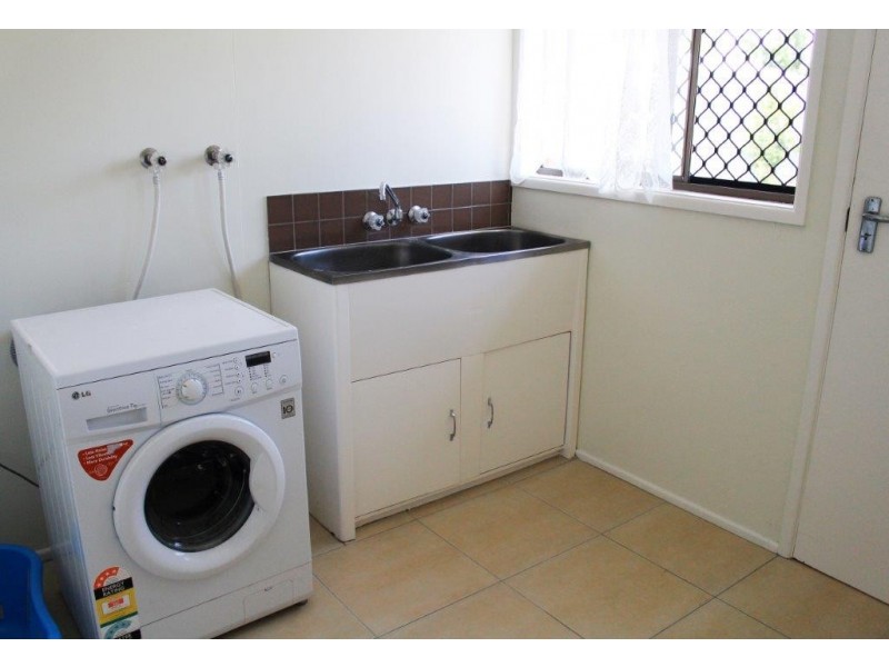 7 Downing Street, Ooralea QLD 4740