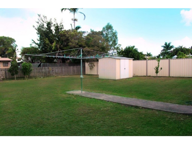 7 Downing Street, Ooralea QLD 4740