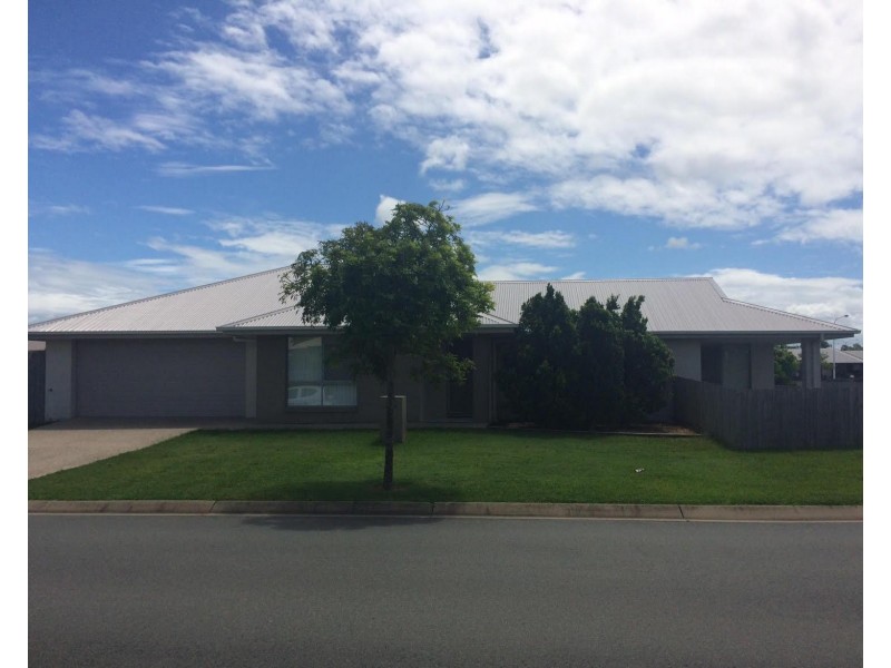 32 Montgomery Street, Rural View QLD 4740