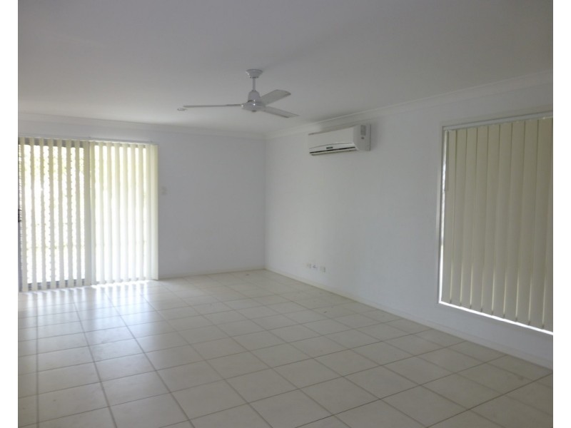 32 Montgomery Street, Rural View QLD 4740