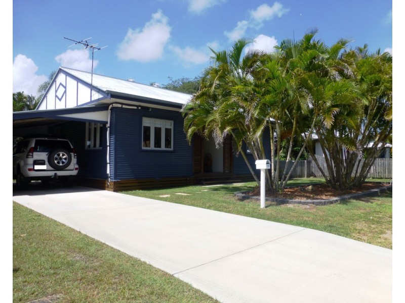 3 Crane Street, Slade Point QLD 4740
