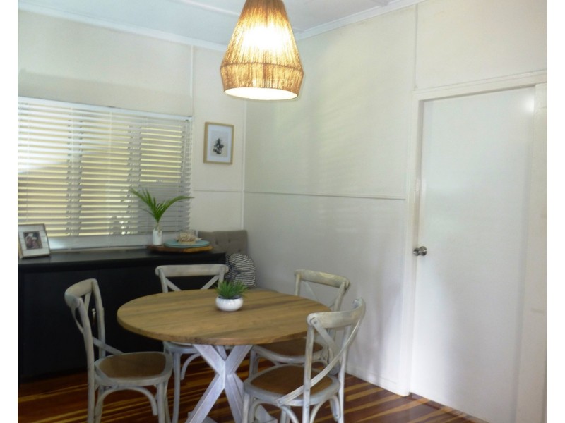 3 Crane Street, Slade Point QLD 4740