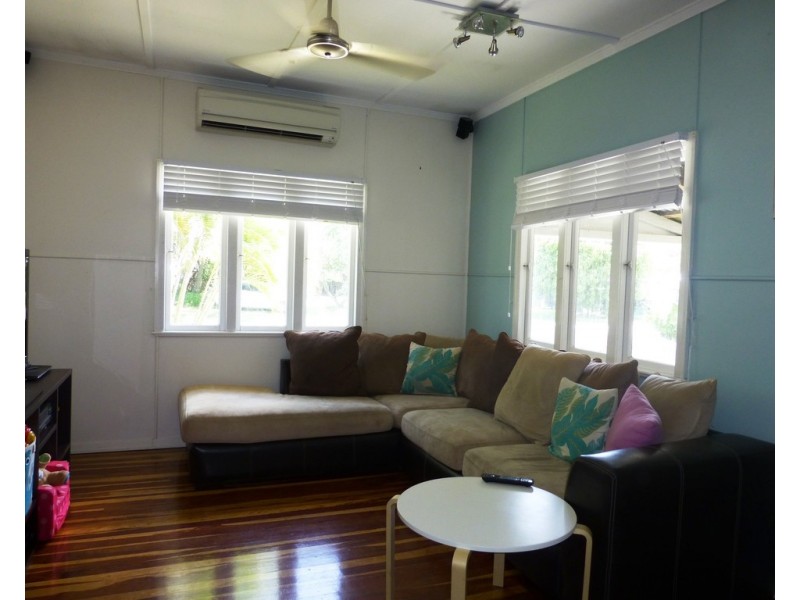 3 Crane Street, Slade Point QLD 4740