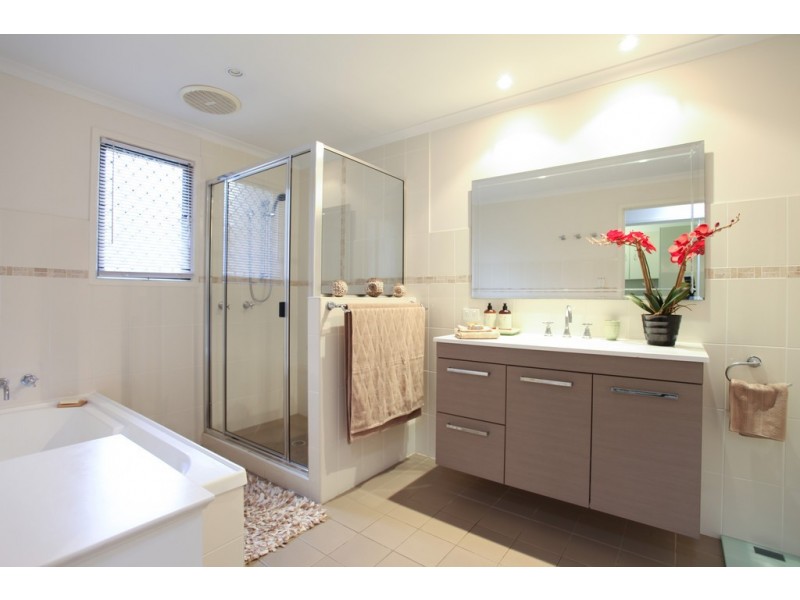 6 Scotts Road, Palmyra QLD 4751