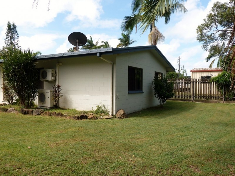 Unit 2, 5 Geoffrey Thomas Drive, Bucasia QLD 4750