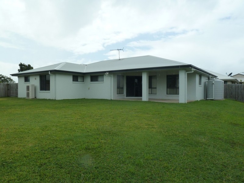 15 Kingslea Court, Ooralea QLD 4740