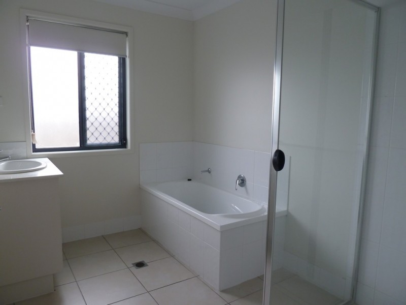 15 Kingslea Court, Ooralea QLD 4740