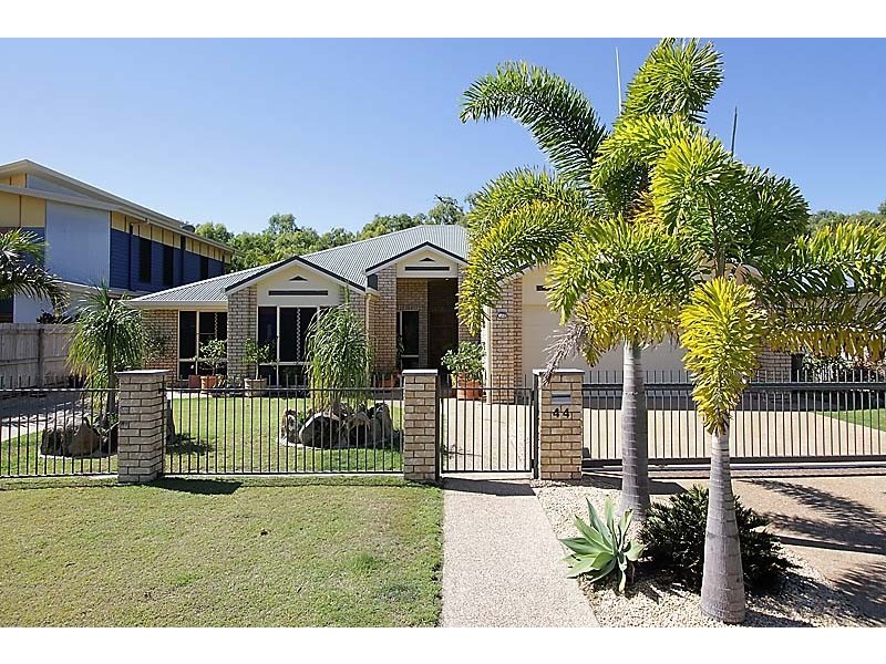 44 Starboard Circuit, Shoal Point QLD 4750