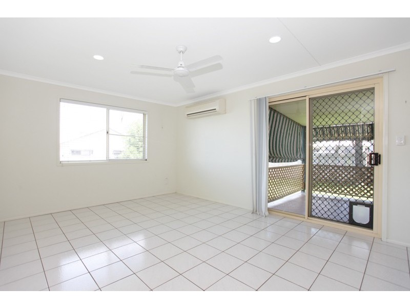 3 Davey Street, Glenella QLD 4740