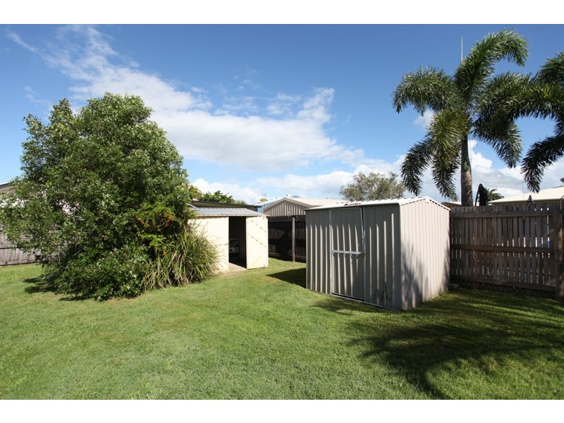 3 Davey Street, Glenella QLD 4740