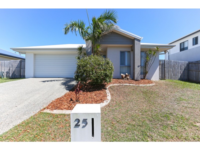 25 Halifax Place, Rural View QLD 4740