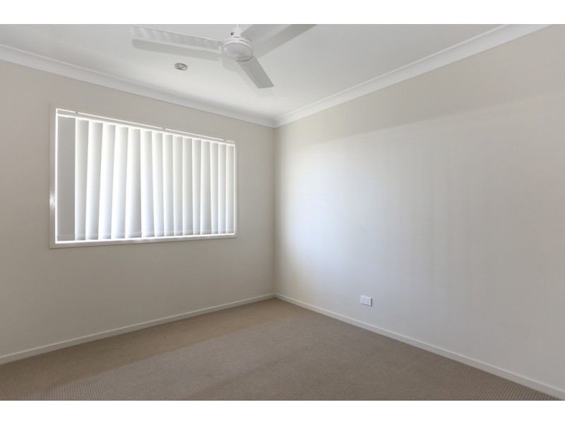 25 Halifax Place, Rural View QLD 4740