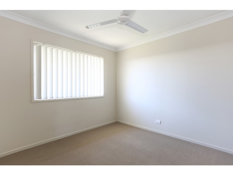 25 Halifax Place, Rural View QLD 4740