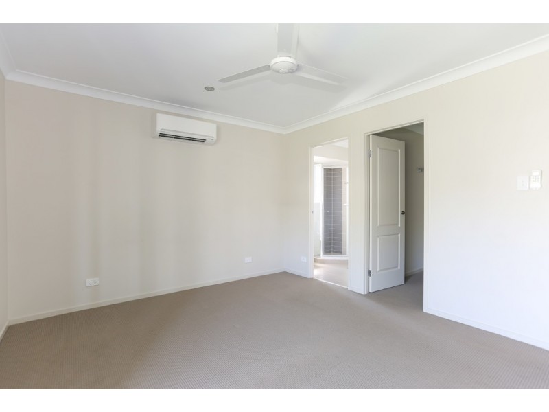 25 Halifax Place, Rural View QLD 4740