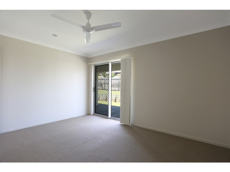 25 Halifax Place, Rural View QLD 4740