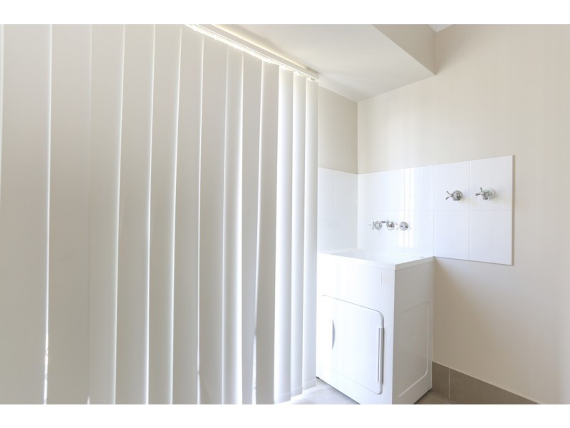 25 Halifax Place, Rural View QLD 4740