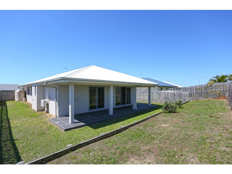 25 Halifax Place, Rural View QLD 4740