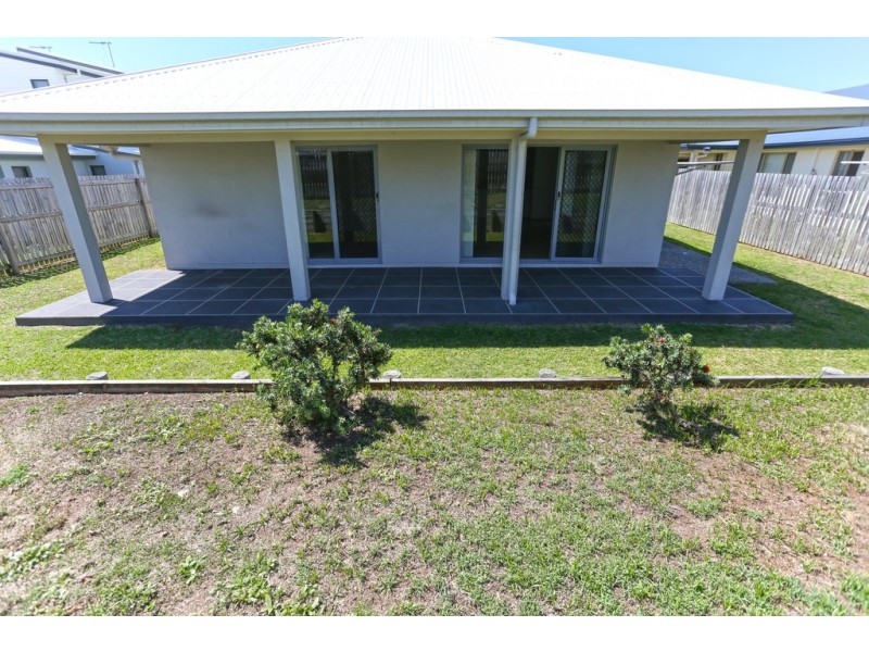 25 Halifax Place, Rural View QLD 4740