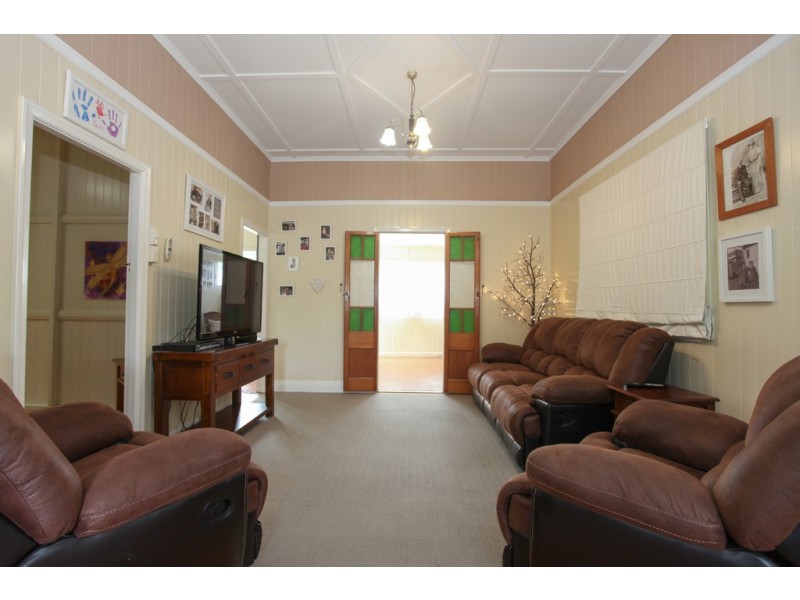 8 Lloyd Street, West Mackay QLD 4740