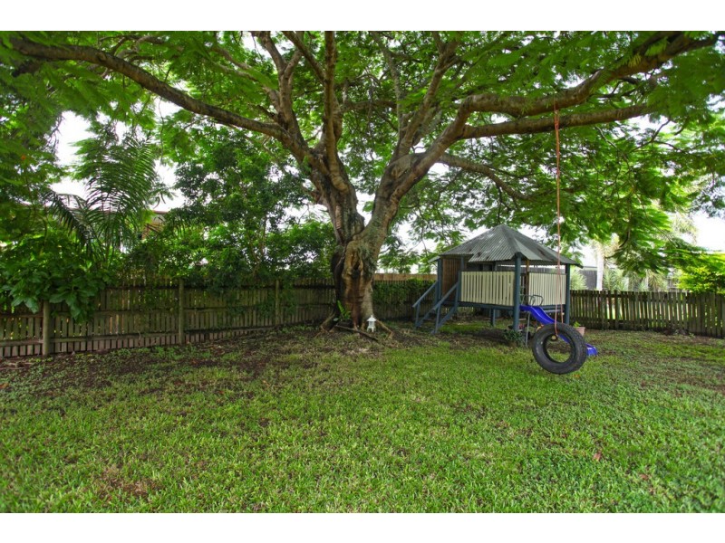 8 Lloyd Street, West Mackay QLD 4740