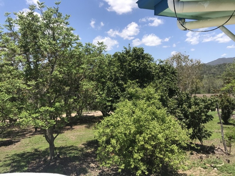 19-21 Kemmis Street, Eton QLD 4741