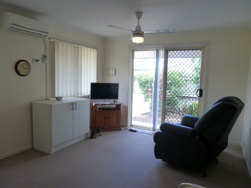 8/4 Don Wright Court, Andergrove QLD 4740
