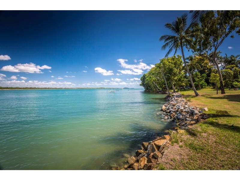 1 Heidke Street, Eimeo QLD 4740