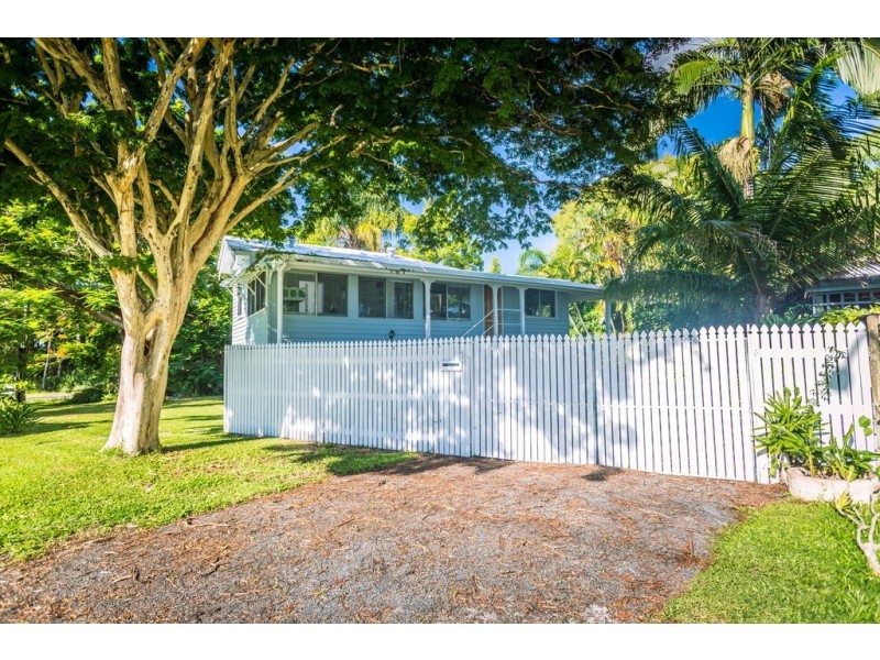 1 Heidke Street, Eimeo QLD 4740