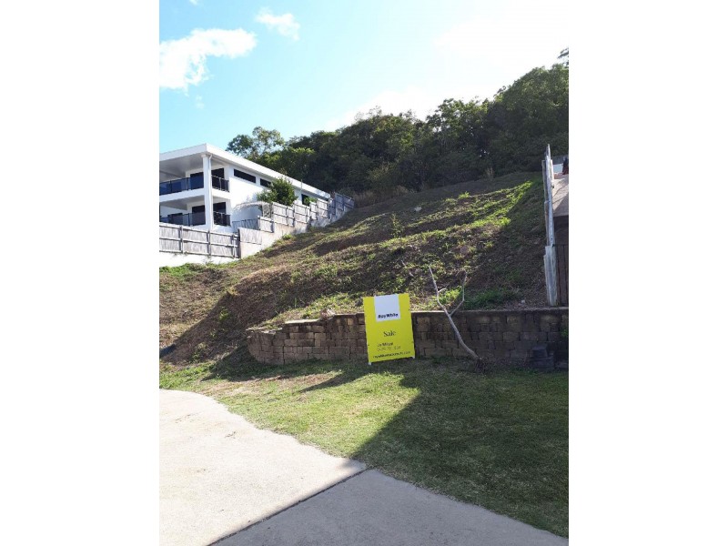 77 Cinnamon Drive, Glenella QLD 4740