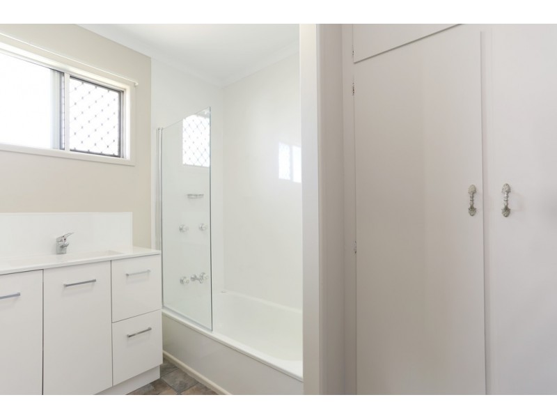 10 Jasmine Street, Andergrove QLD 4740