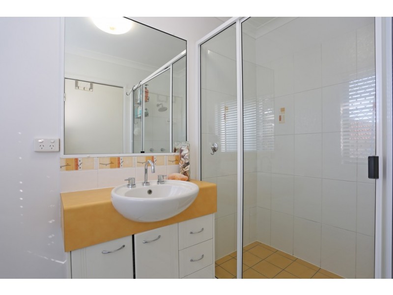 6 Helvellyn Street, Eimeo QLD 4740