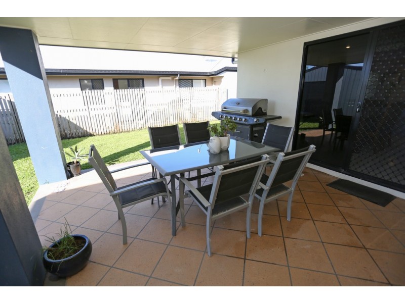 6 Helvellyn Street, Eimeo QLD 4740