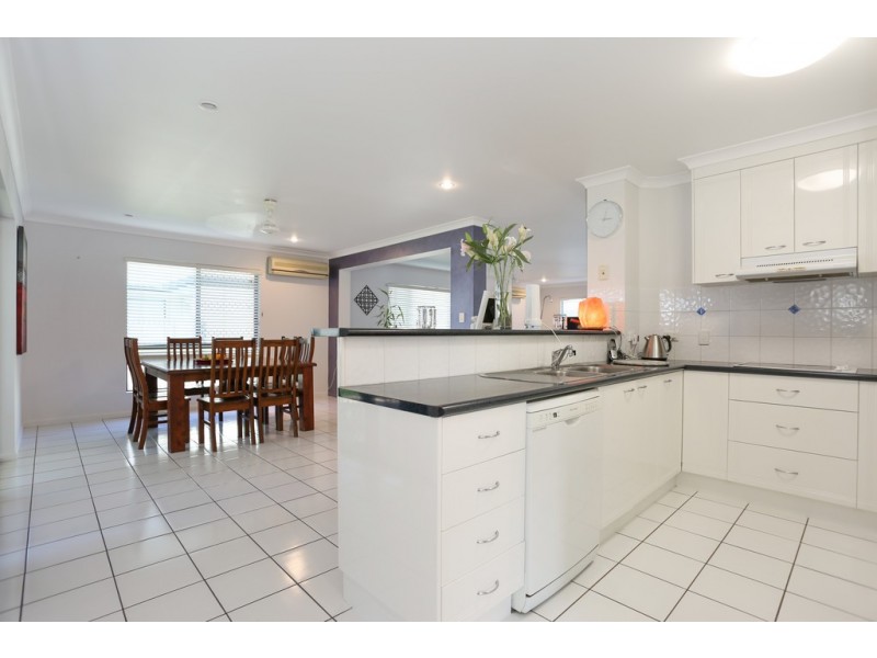 6 Helvellyn Street, Eimeo QLD 4740