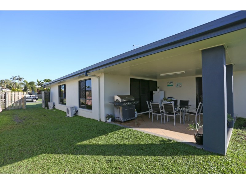 6 Helvellyn Street, Eimeo QLD 4740