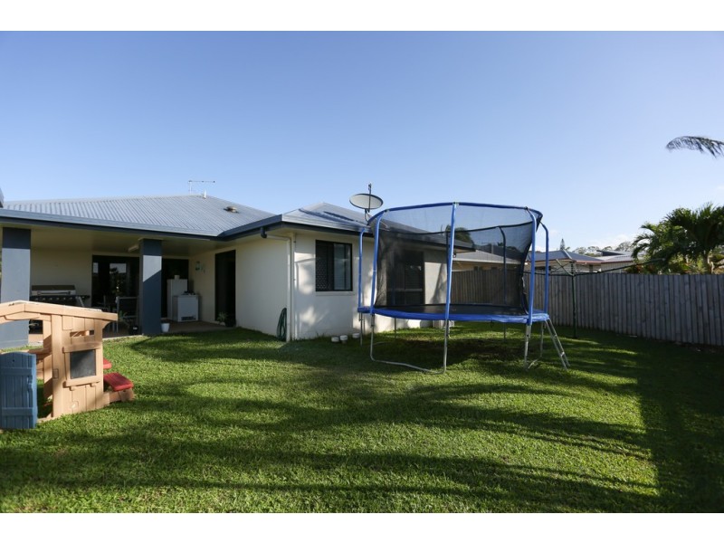 6 Helvellyn Street, Eimeo QLD 4740