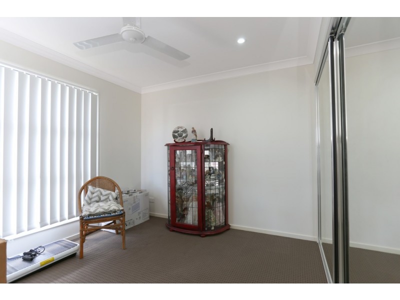 176 Whitehaven Drive, Blacks Beach QLD 4740