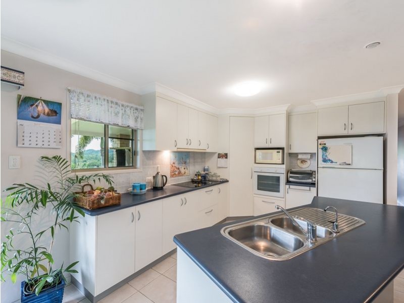 114-116 Cape Hillsborough Road, Ball Bay QLD 4741