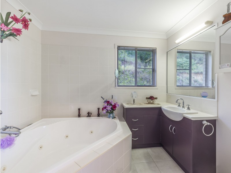114-116 Cape Hillsborough Road, Ball Bay QLD 4741