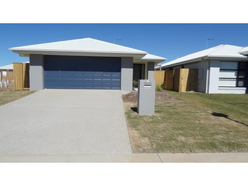 3 Henley Close, Blacks Beach QLD 4740