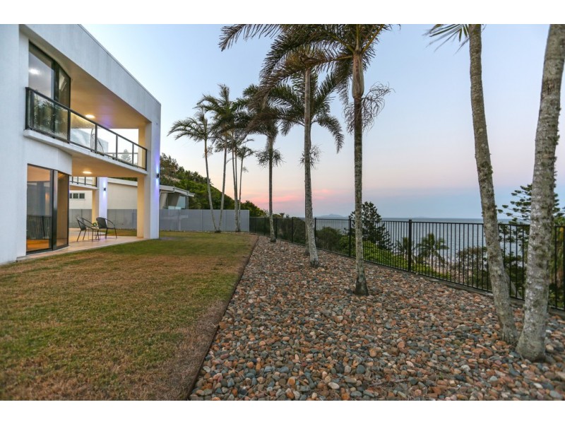 17 Sunrise Place, Blacks Beach QLD 4740