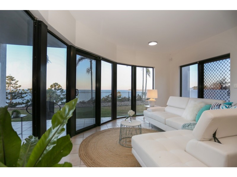 17 Sunrise Place, Blacks Beach QLD 4740