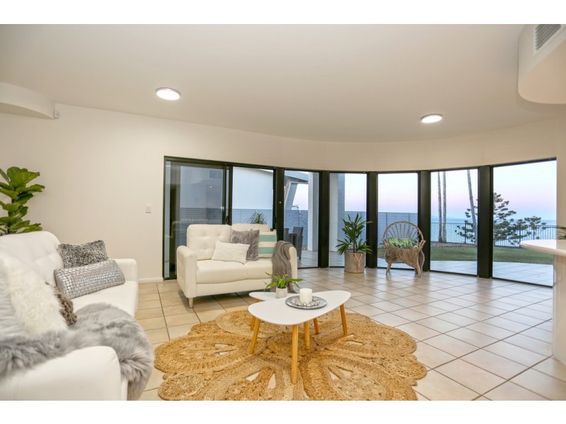 17 Sunrise Place, Blacks Beach QLD 4740